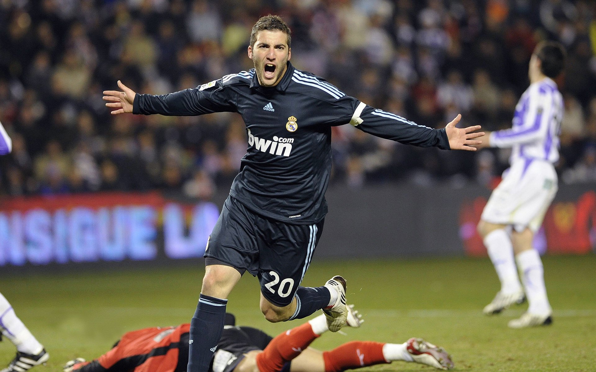 德甲球队构建动态战术模拟平台提升临场应变能力