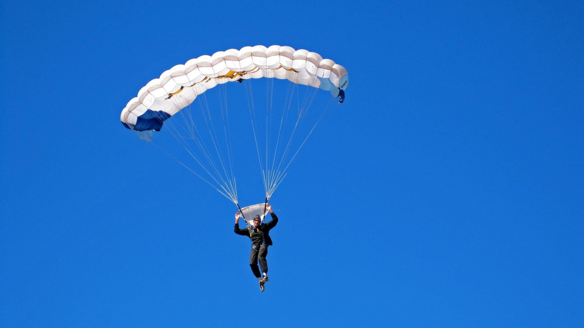 LOL赛事未来发展趋势：如何创新与突破，英雄联盟赛事目的