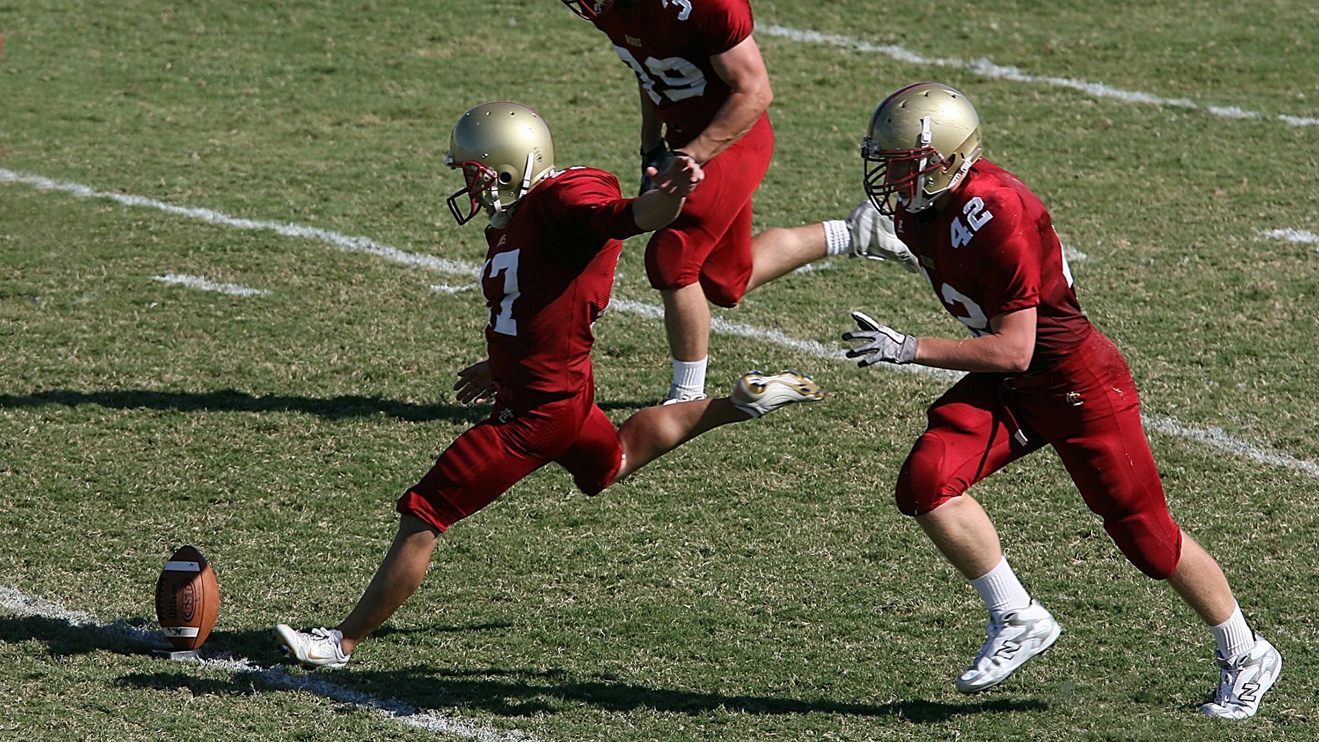 _新颖场地设计：未来感十足的高科技球场_，科幻篮球场